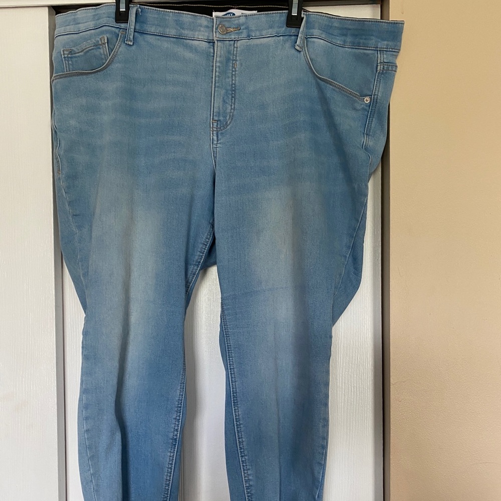 Plus Size Skinny Distressed Ankle Cut Jeans